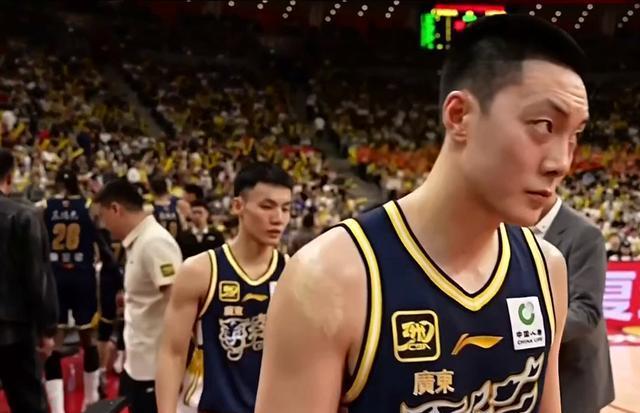 的位置, 曾凡博 的位置, 曾凡博