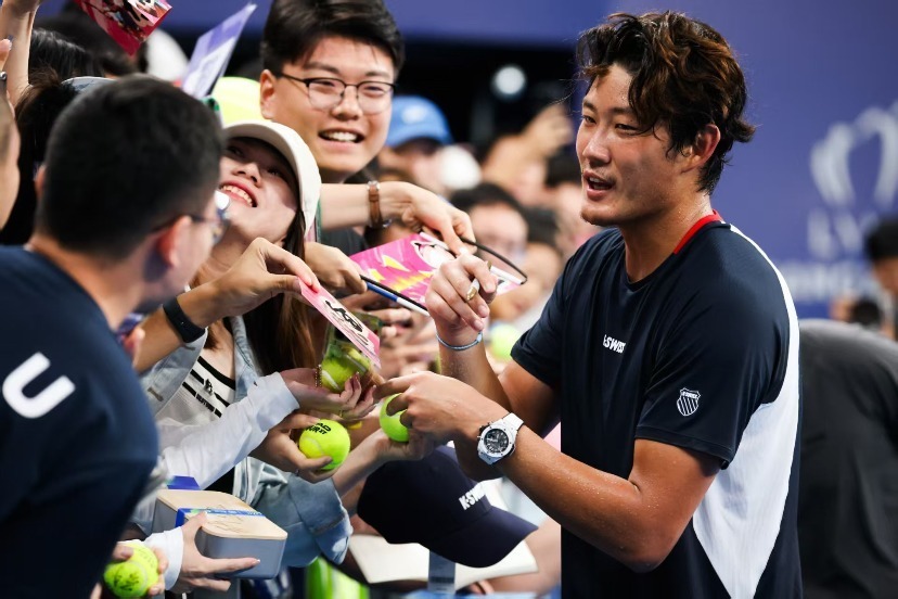 他解释这两, 题来自于正, 的反馈是积 他解释这两, 题来自于正, 的反馈是积